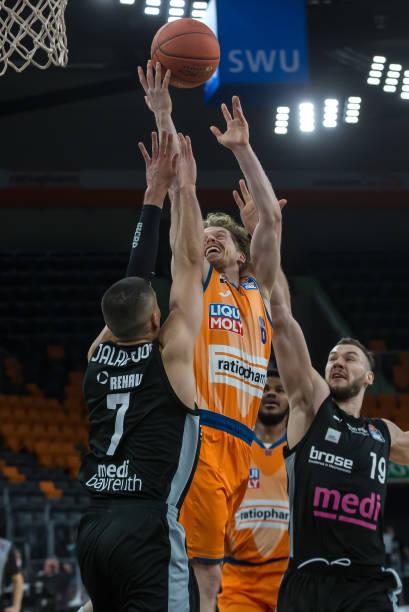 不仅是两支 不仅是两支